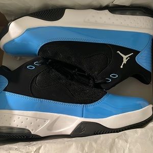Jordan Max Aura 2 (GS)